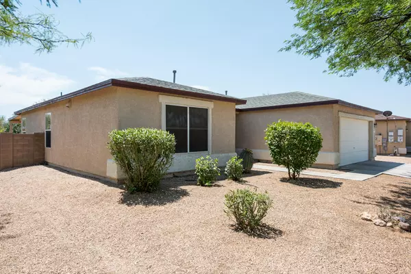 3423 S Desert Scroll Place, Tucson, AZ 85735