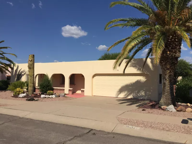 636 N Paseo Rico, Green Valley, AZ 85614