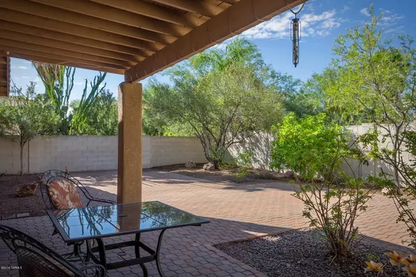 Oro Valley, AZ 85755,13745 N Carlynn Cliff Drive