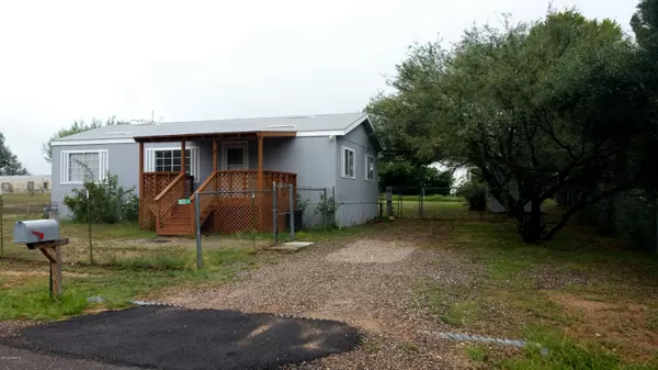 284 N Warren Road, Benson, AZ 85602