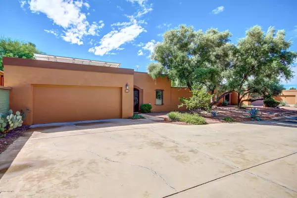 4826 E Water Street, Tucson, AZ 85712