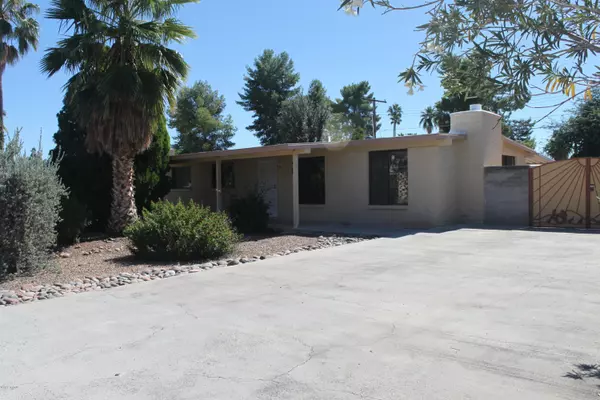 6410 E Calle Alkaid, Tucson, AZ 85710