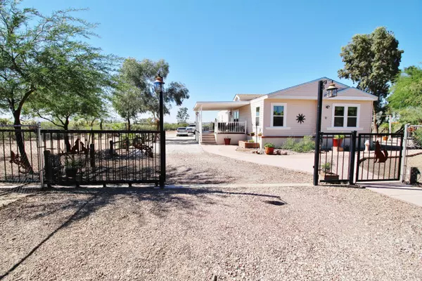 1131 N San Joaquin Road, Tucson, AZ 85743