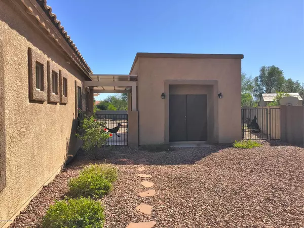 Sahuarita, AZ 85629,14603 S Camino Larga Vista