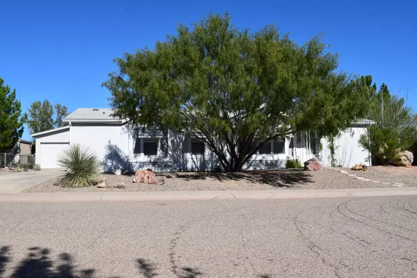 642 W Coachline Lane, Benson, AZ 85602