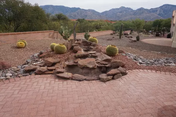 13564 N Tom Ryans Way, Oro Valley, AZ 85755