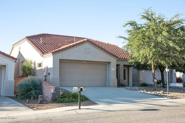 930 E Claridge Place, Oro Valley, AZ 85755