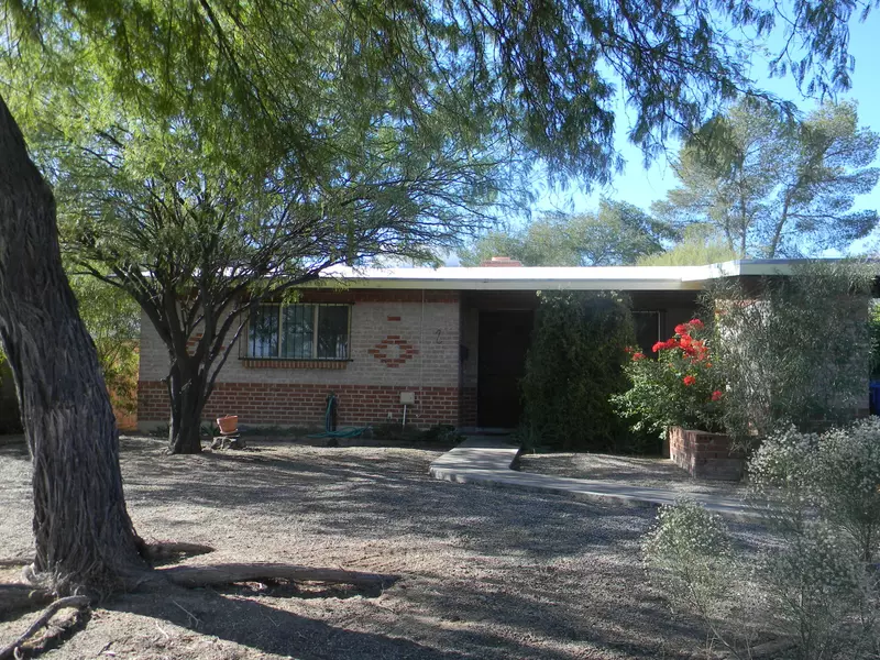 1431 N Louis Avenue, Tucson, AZ 85712