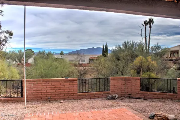 Green Valley, AZ 85614,951 W Camino Guarina