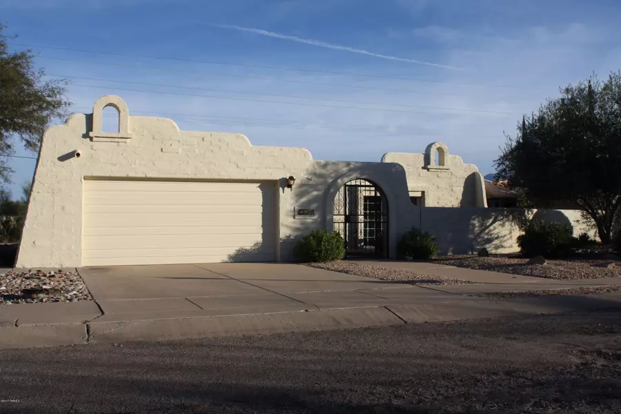 201 S Circulo Napa, Green Valley, AZ 85614