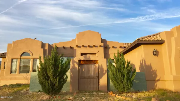 44 Vigas Lane, Rio Rico, AZ 85648