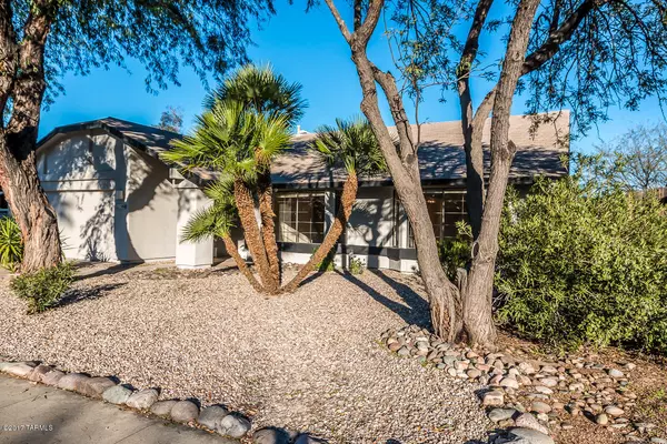 1580 W Oak Shadows Drive, Tucson, AZ 85737