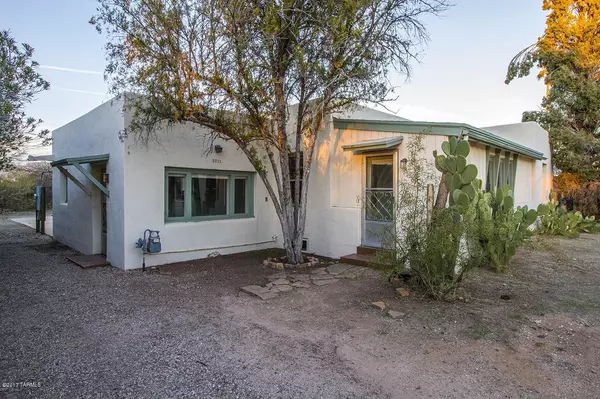 2711 E Lee Street, Tucson, AZ 85716