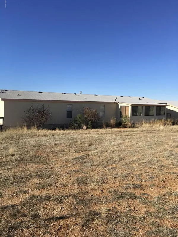 6390 S Jeffords Trail, Willcox, AZ 85643