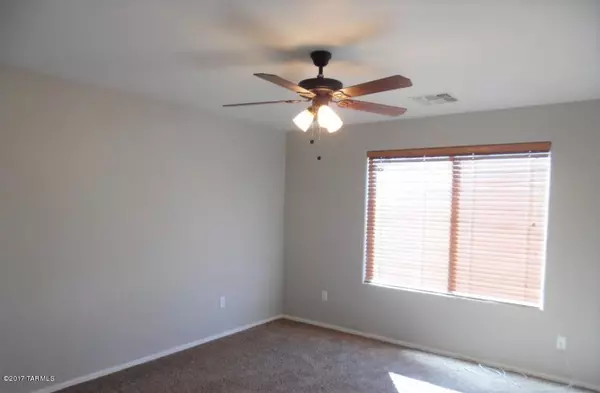 Vail, AZ 85641,10596 S Sean Drive