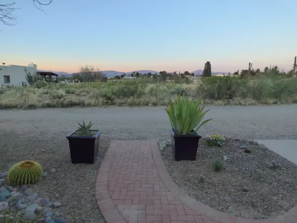 Corona De Tucson, AZ 85641,238 S Montgomery Avenue