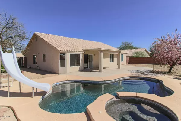 1717 W Calle Carinosa, Sahuarita, AZ 85629