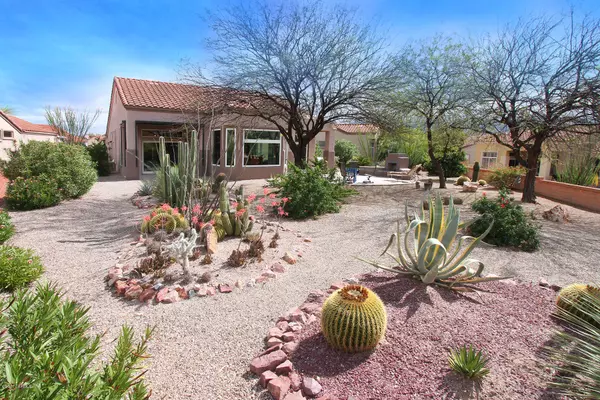 Oro Valley, AZ 85755,902 E Claridge Place