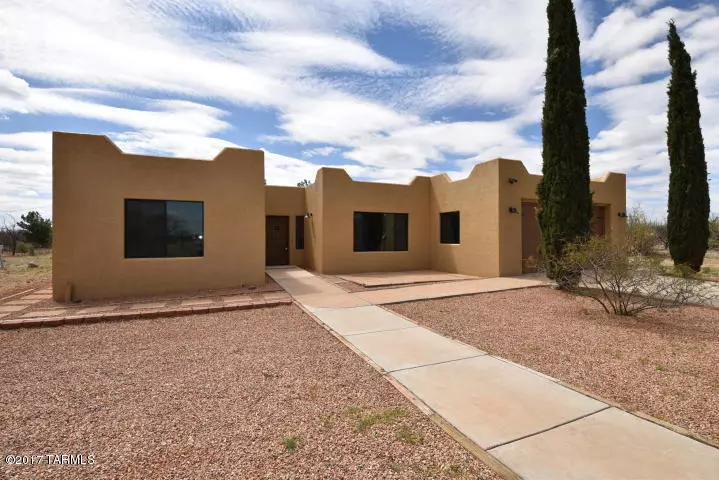 188 W Ivey Road, Huachuca City, AZ 85616