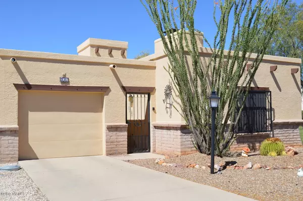 1510 W Camino Calderon, Green Valley, AZ 85622