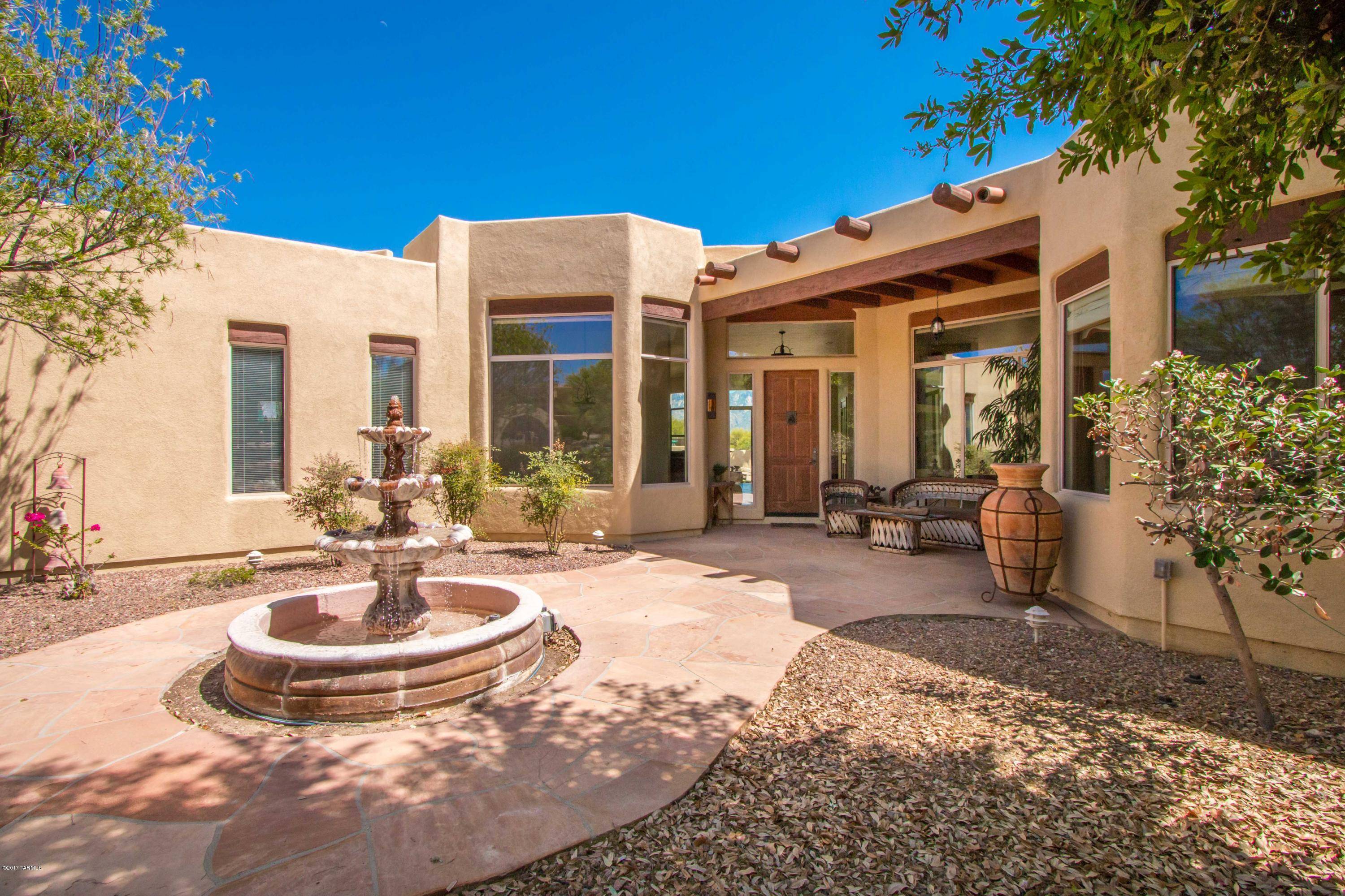 Oro Valley, AZ 85755,967 W Lightning Song Place
