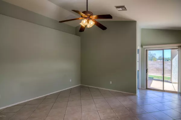 Tucson, AZ 85705,2480 W Waterway Place