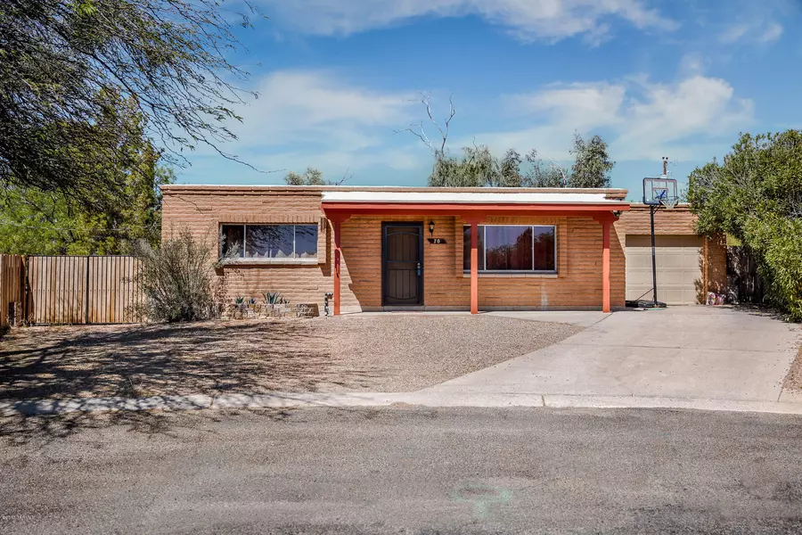 70 W Forrest Feezor Street, Corona De Tucson, AZ 85641