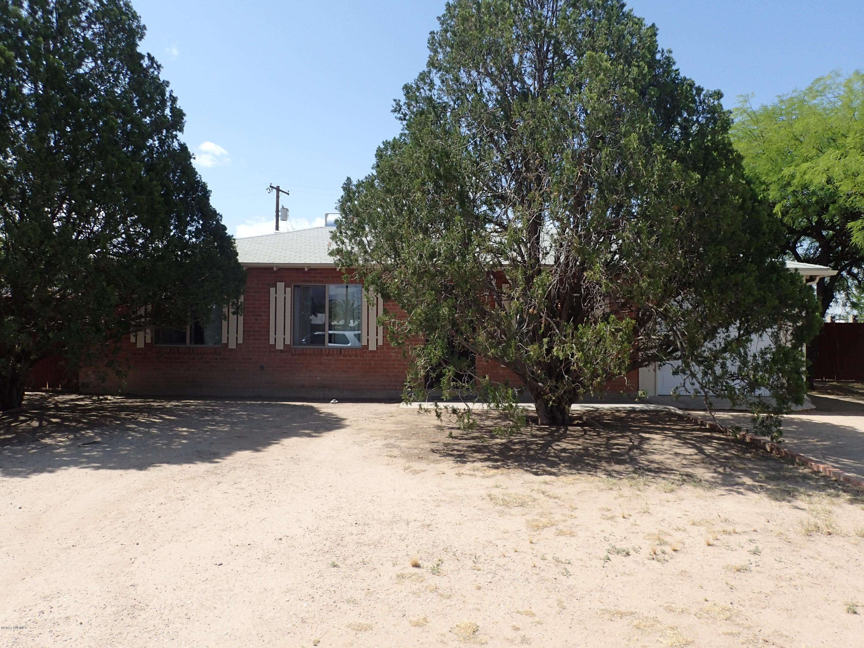 Tucson, AZ 85711,5828 E 33rd Street