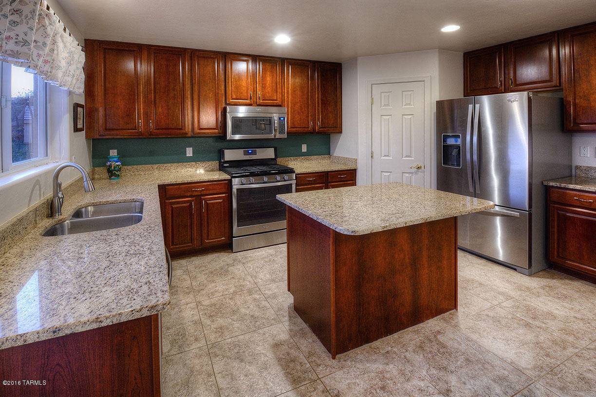 Oro Valley, AZ 85755,746 W Buffalo Grass Drive