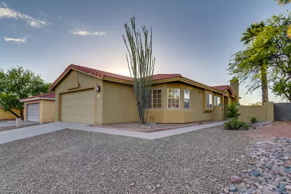 Tucson, AZ 85742,9469 N Albatross Drive