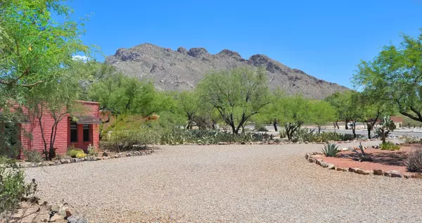 Oro Valley, AZ 85704,240 W Rolling Hills Street