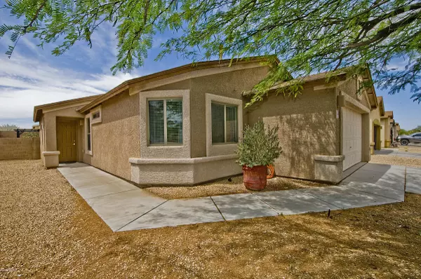 8243 W Calle Sancho Panza, Tucson, AZ 85757