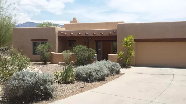 671 W Soaring Hawk Place, Oro Valley, AZ 85755