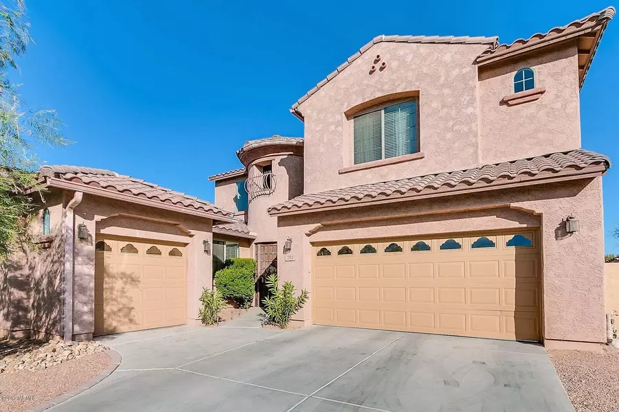 751 W Camino Curvitas, Sahuarita, AZ 85629