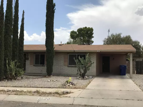 8620 E Desert Aire Street, Tucson, AZ 85730