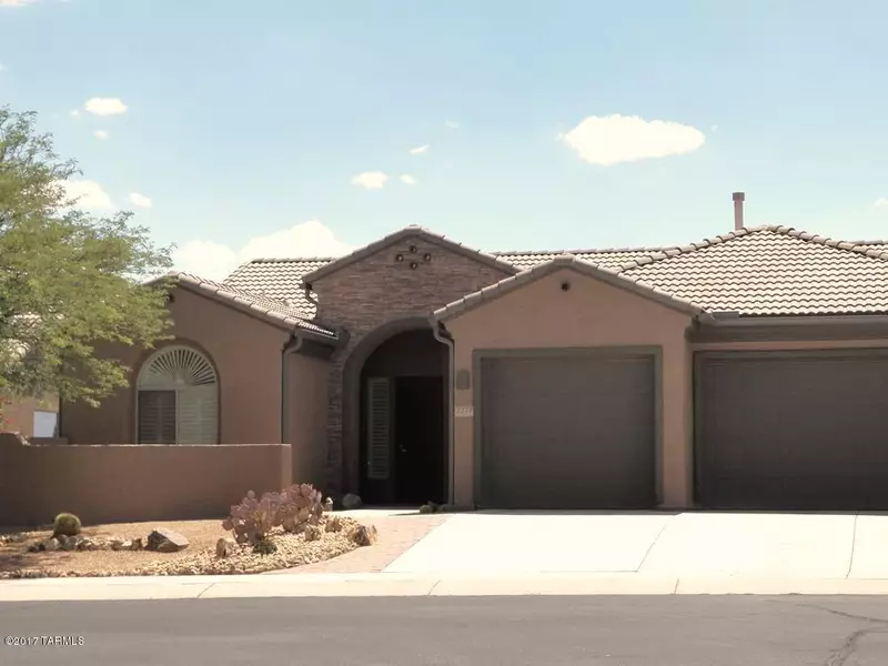 2237 W Escondido Canyon Drive, Green Valley, AZ 85622