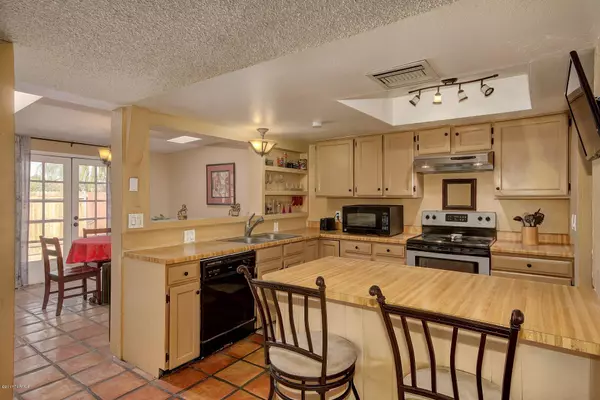 9069 E Berkshire Place, Tucson, AZ 85710