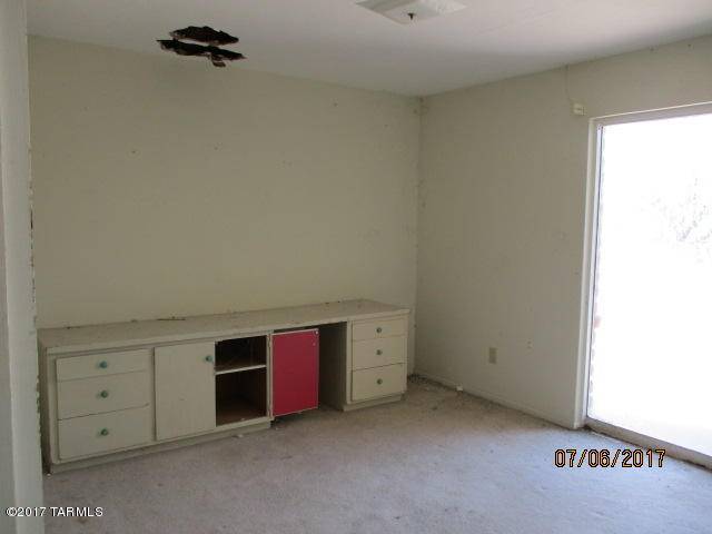 Tucson, AZ 85750,6969 E River Road