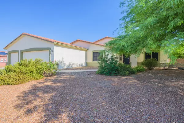 8657 E Esselmont Drive, Tucson, AZ 85747