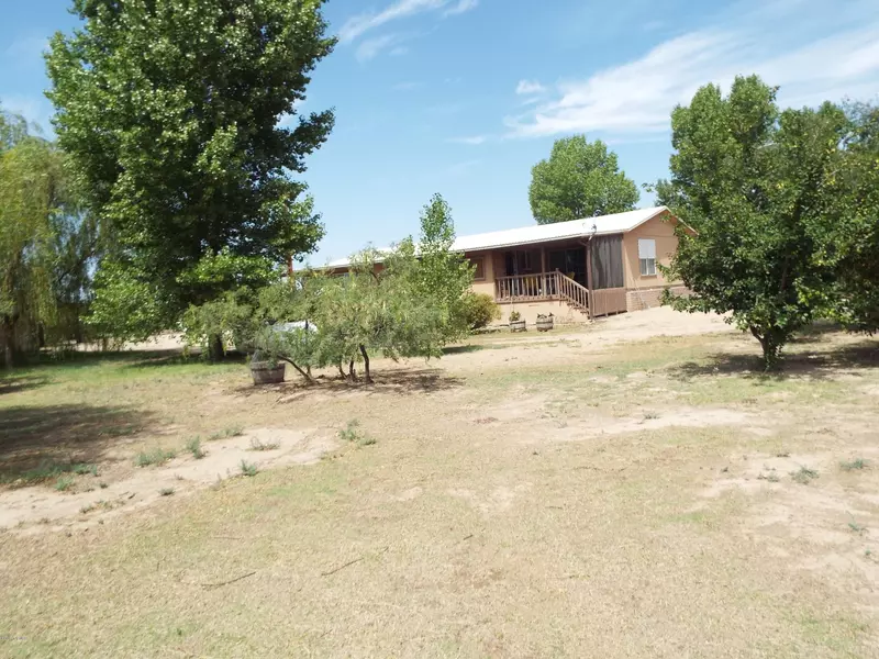 4323 W Moores Lane, Willcox, AZ 85643