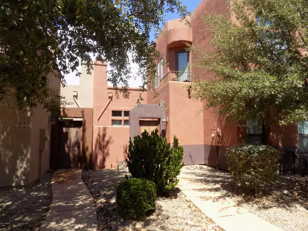 Tubac, AZ 85646,904 Lombard Way