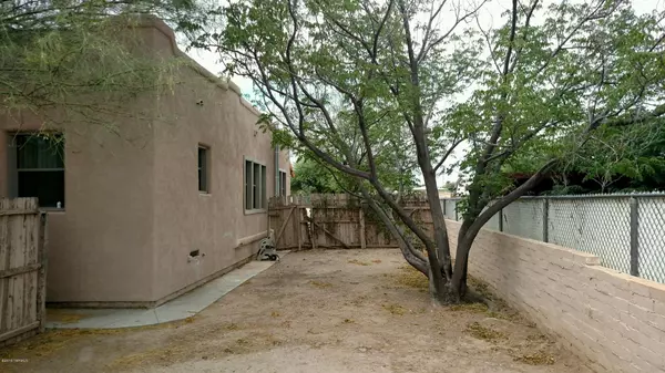 Tucson, AZ 85712,4367 E Seneca Street