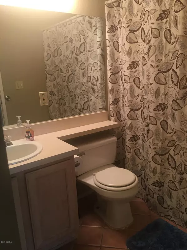 Tucson, AZ 85710,7666 E 22nd Street #45