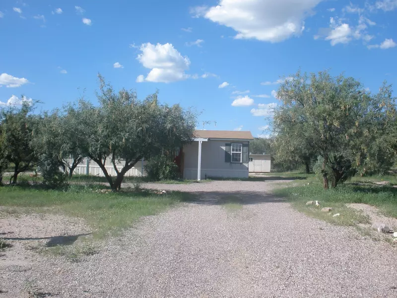 1070 E Sonora Verde Drive, Benson, AZ 85602