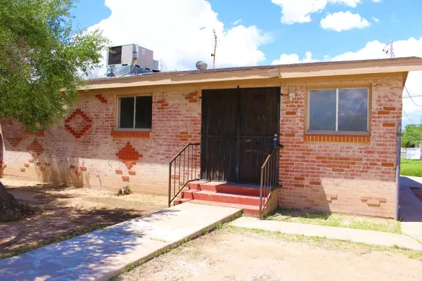 402 W Alaska Street, Tucson, AZ 85706