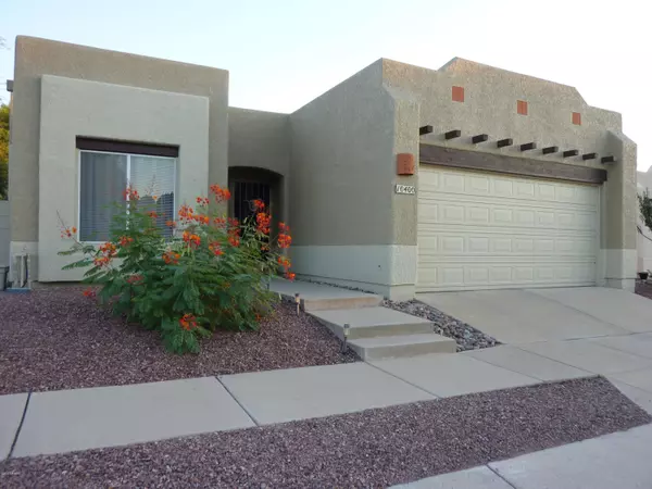 10400 E Thunderbolt Drive, Tucson, AZ 85748