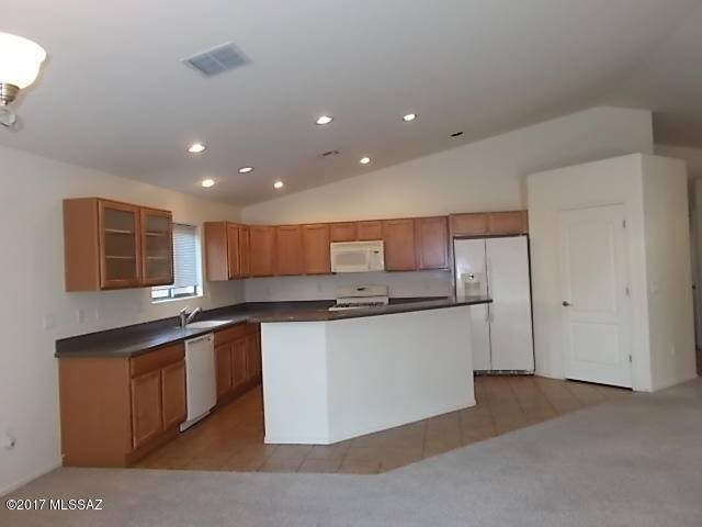 Sahuarita, AZ 85629,394 N Rock Station Drive