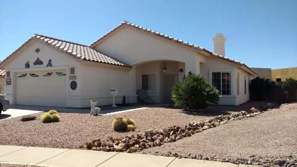 2417 N Camino Reloj, Green Valley, AZ 85614