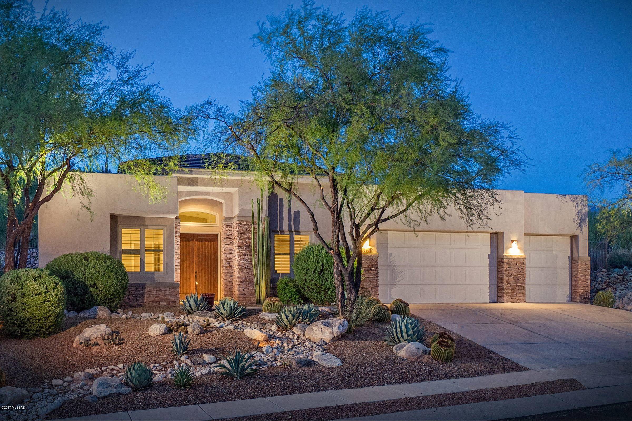 7461 E Ridge Point Road, Tucson, AZ 85750