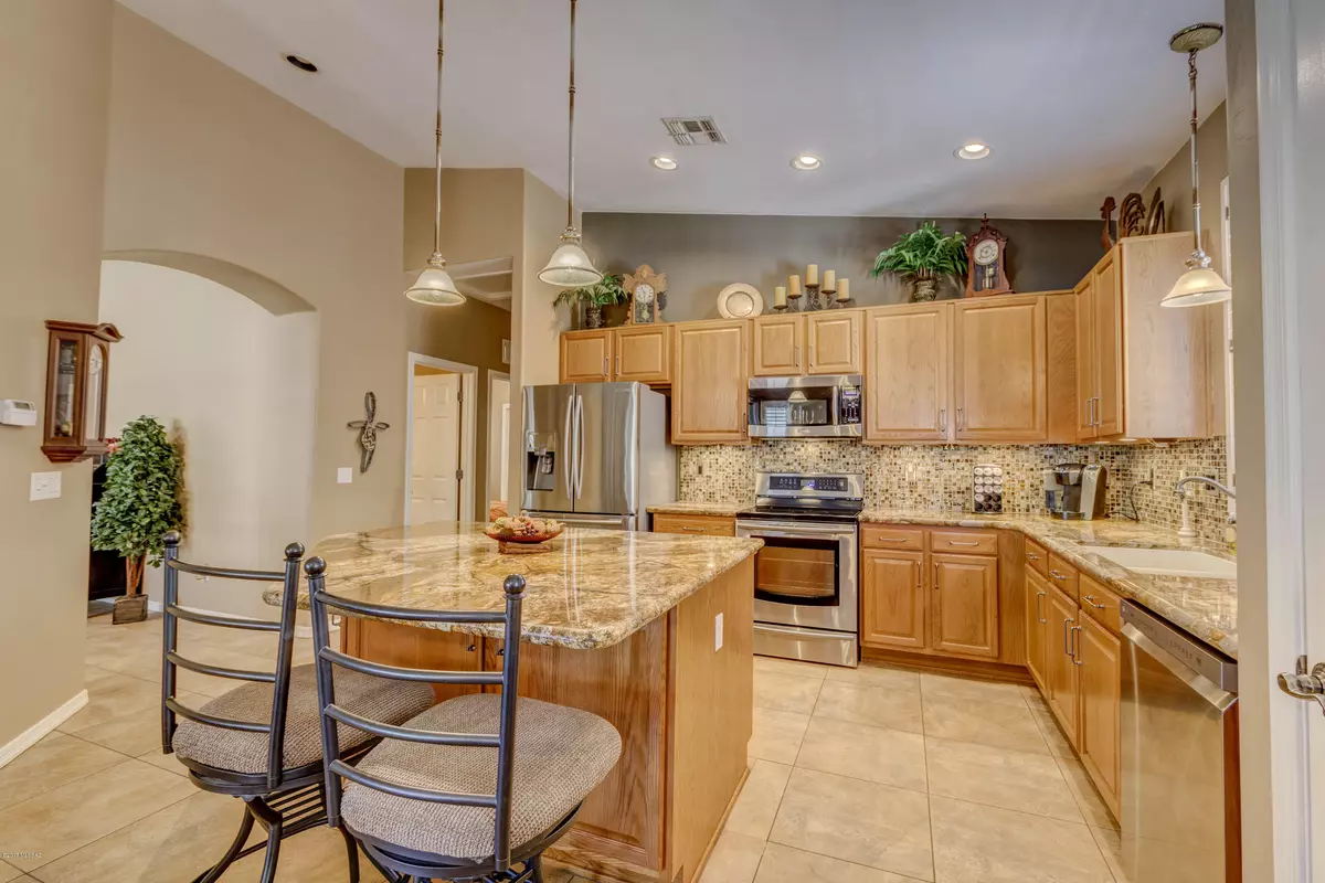 Oro Valley, AZ 85755,332 W Sacaton Canyon Drive